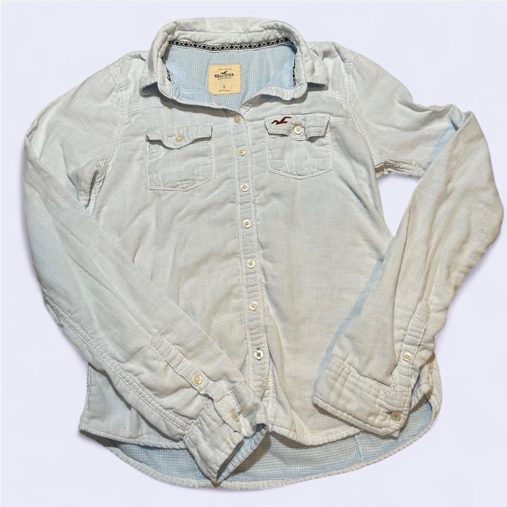 Hollister Co. white/baby blue button up shirt